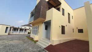 4 bedroom House for rent Lekki Scheme 2 Ajah Lagos