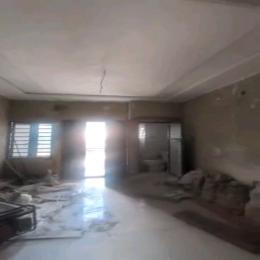 2 bedroom House for rent Adekunle Yaba Lagos