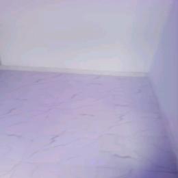2 bedroom House for rent Makoko Road, Adekunle, Yaba, Lagos Adekunle Yaba Lagos