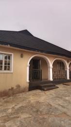 4 bedroom House for sale Before Yidi Elebu Off, Akala Express Ibadan Oyo
