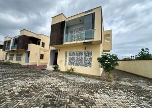 4 bedroom House for rent Lekki Scheme 2 Ajah Lagos