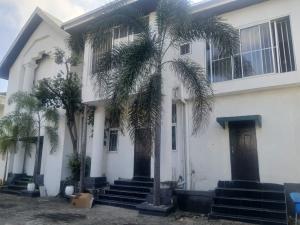 10 bedroom House for rent Admiralty Road Lekki Lagos