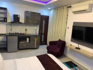 1 bedroom Flat / Apartment for shortlet Lekki Lagos