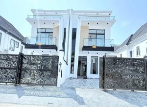 4 bedroom House for sale Orchid Road Chevron Lekki Lagos