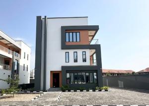 5 bedroom House for sale Beach Front Estate, Ikate Lekki Lagos