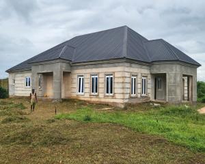House for sale Oke Oroma/obagie Community Off Airport Road Benin City Central Edo