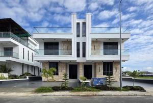 5 bedroom House for sale Cowrie Creek Ikate Lekki Lagos