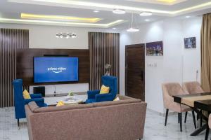 2 bedroom House for shortlet Ogunlana Surulere Lagos
