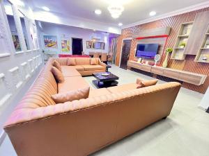 3 bedroom House for shortlet ONIRU Victoria Island Lagos
