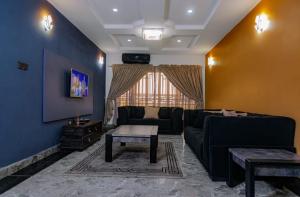 3 bedroom Flat / Apartment for shortlet Life Camp Abuja