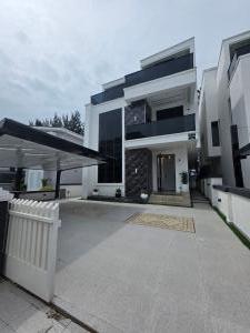 5 bedroom House for sale Lekki County Homes Estate, chevron Lekki Lagos