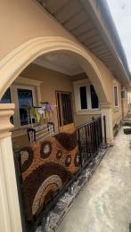 6 bedroom House for sale Behind Commodore Elebu Akala Express Ibadan Oyo