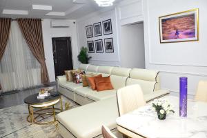2 bedroom House for shortlet Ikeja GRA Ikeja Lagos