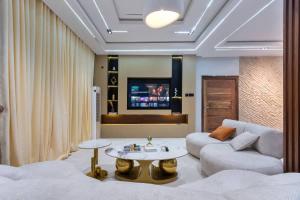 2 bedroom House for shortlet Freedom Way Lekki Lagos