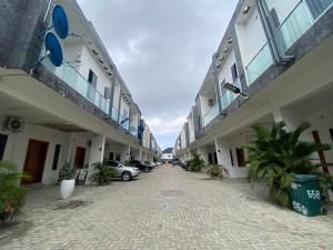 4 bedroom House for rent Harris Drive VGC Lekki Lagos
