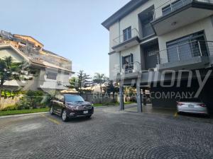 2 bedroom Flat / Apartment for rent ONIRU Victoria Island Lagos