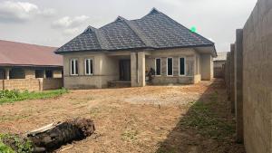 3 bedroom House for sale Akingbile Area Moniya Ibadan Oyo