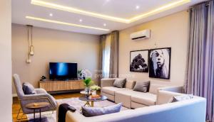 4 bedroom Flat / Apartment for shortlet Gbangbala Street, Eti Osa, Ikate Elegushi, Lekki Lagos