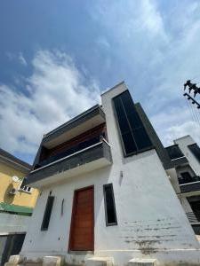 4 bedroom House for sale Millenuim/UPS Gbagada Lagos