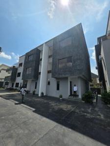 4 bedroom House for sale Life Camp Abuja