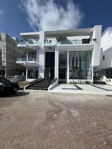 5 bedroom House for sale Osapa london Lekki Lagos