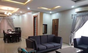 3 bedroom Flat / Apartment for shortlet  magbon Close, Ikoyi Lagos